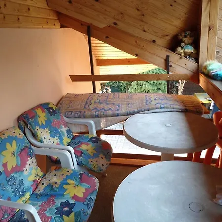 Karoly Vendeghaz Guest house *