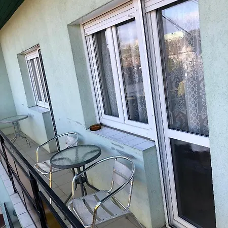 Karoly Vendeghaz Guest house *