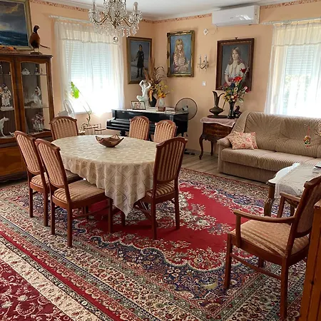 Károly Maison d'hôtes 3*