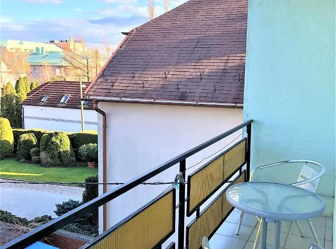 Karoly Vendeghaz Gæstehus