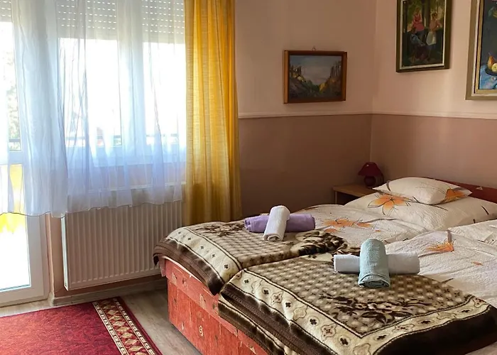 Karoly Vendeghaz Gæstehus